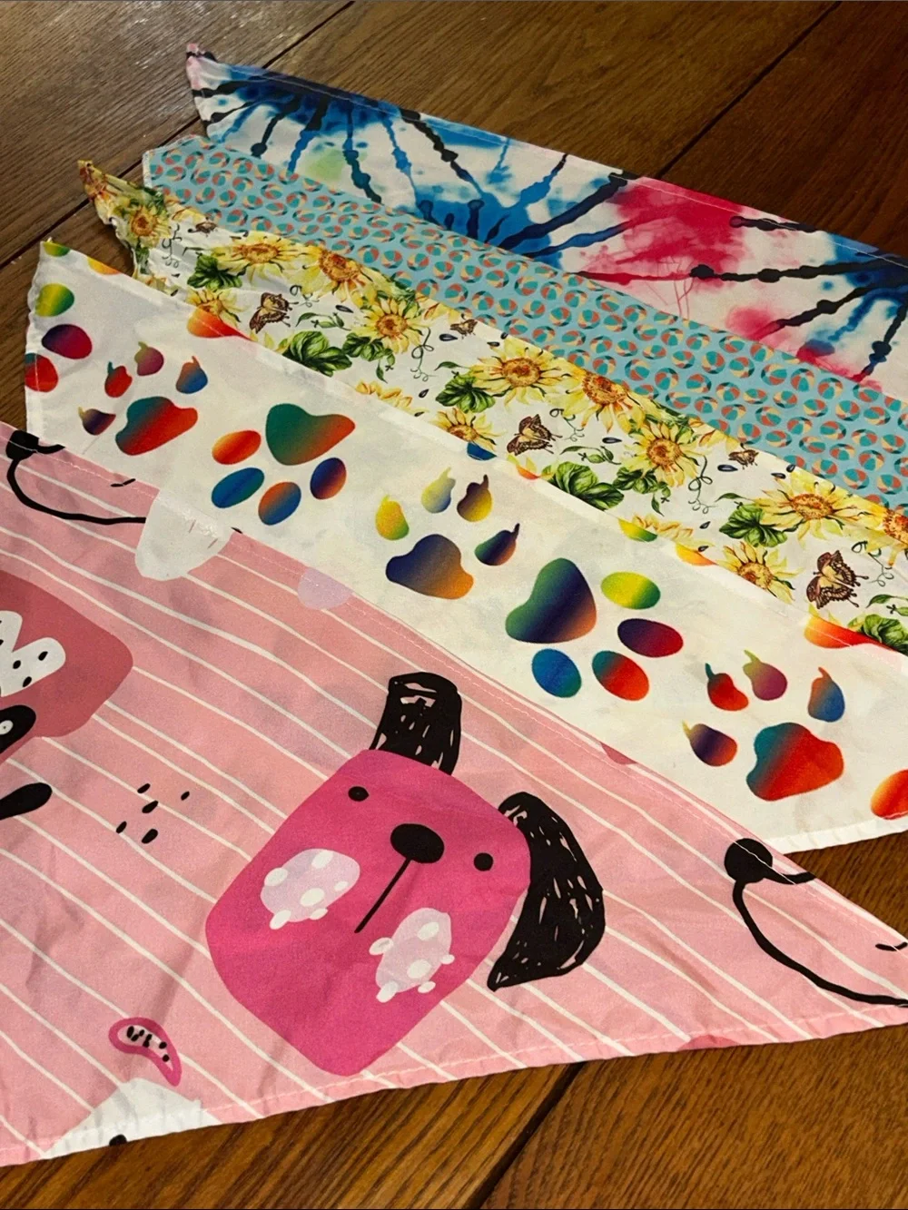 Set of 5 Pup 🐶 Bandanas 🌻 🐾 beach 🏖️ balls tie dye and pink doggies